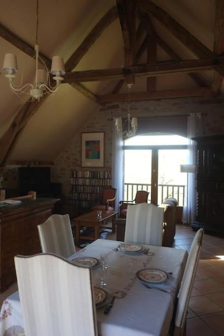 La Sagnarde, Maison En Pierre, 卢布雷萨克 外观 照片