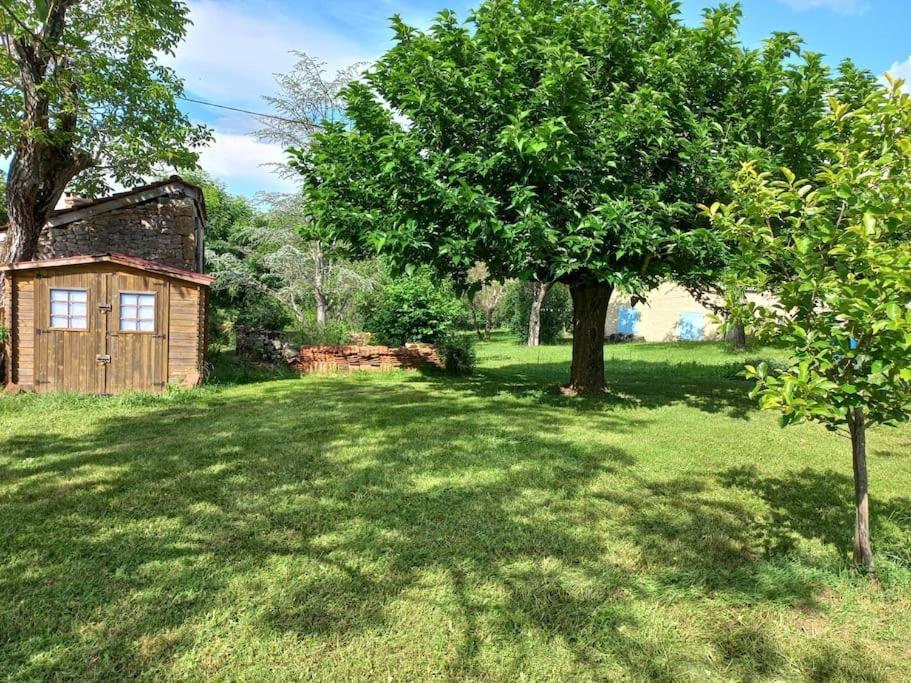 La Sagnarde, Maison En Pierre, 卢布雷萨克 外观 照片